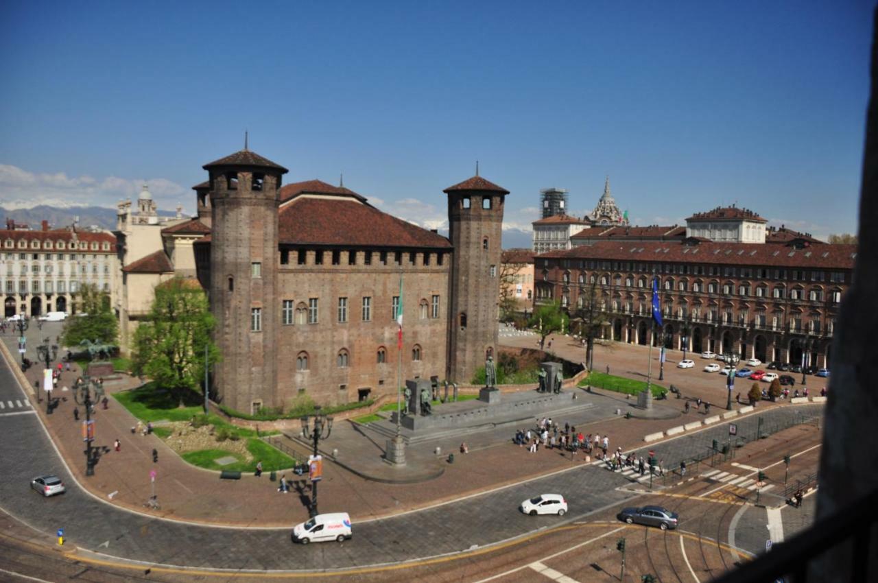 Mansarda In Piazza Castello Apartamento Turim Exterior foto